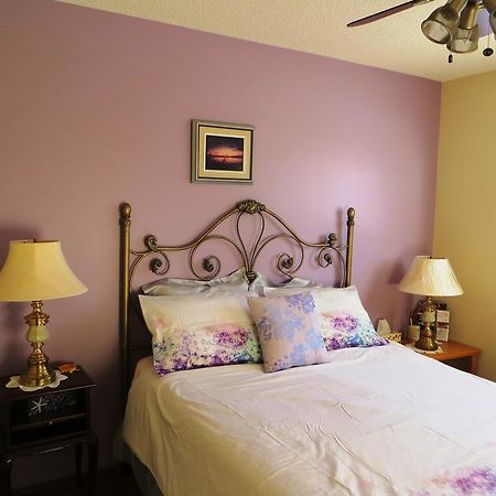 Wild Rose Bed & Breakfast Saskatoon Dış mekan fotoğraf