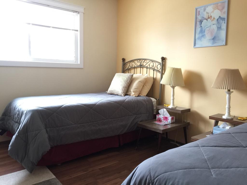 Wild Rose Bed & Breakfast Saskatoon Oda fotoğraf
