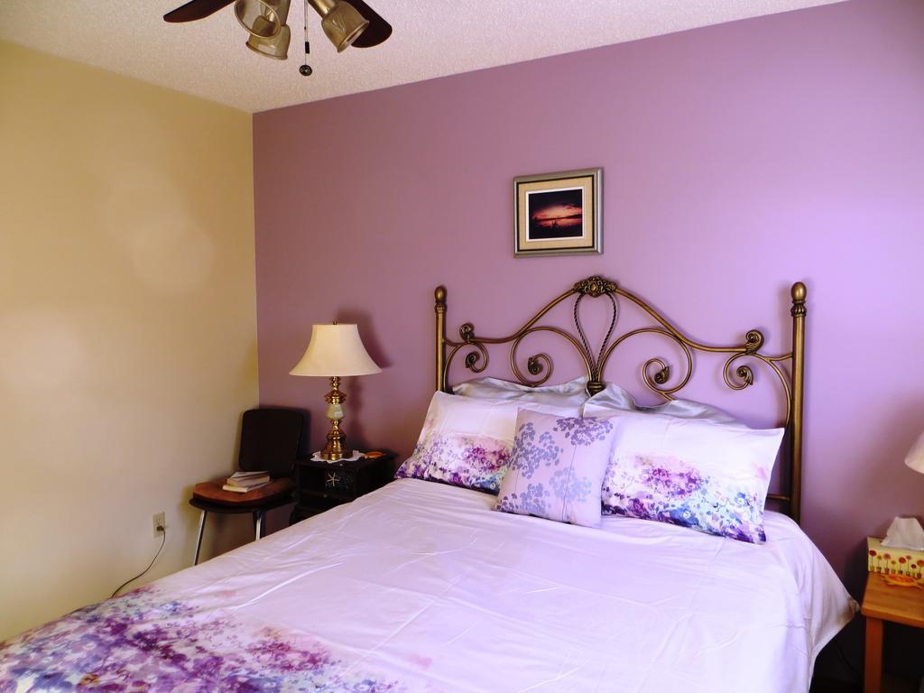 Wild Rose Bed & Breakfast Saskatoon Dış mekan fotoğraf