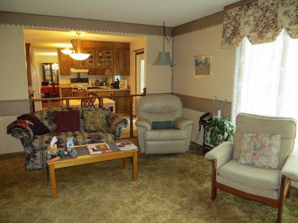 Wild Rose Bed & Breakfast Saskatoon Dış mekan fotoğraf