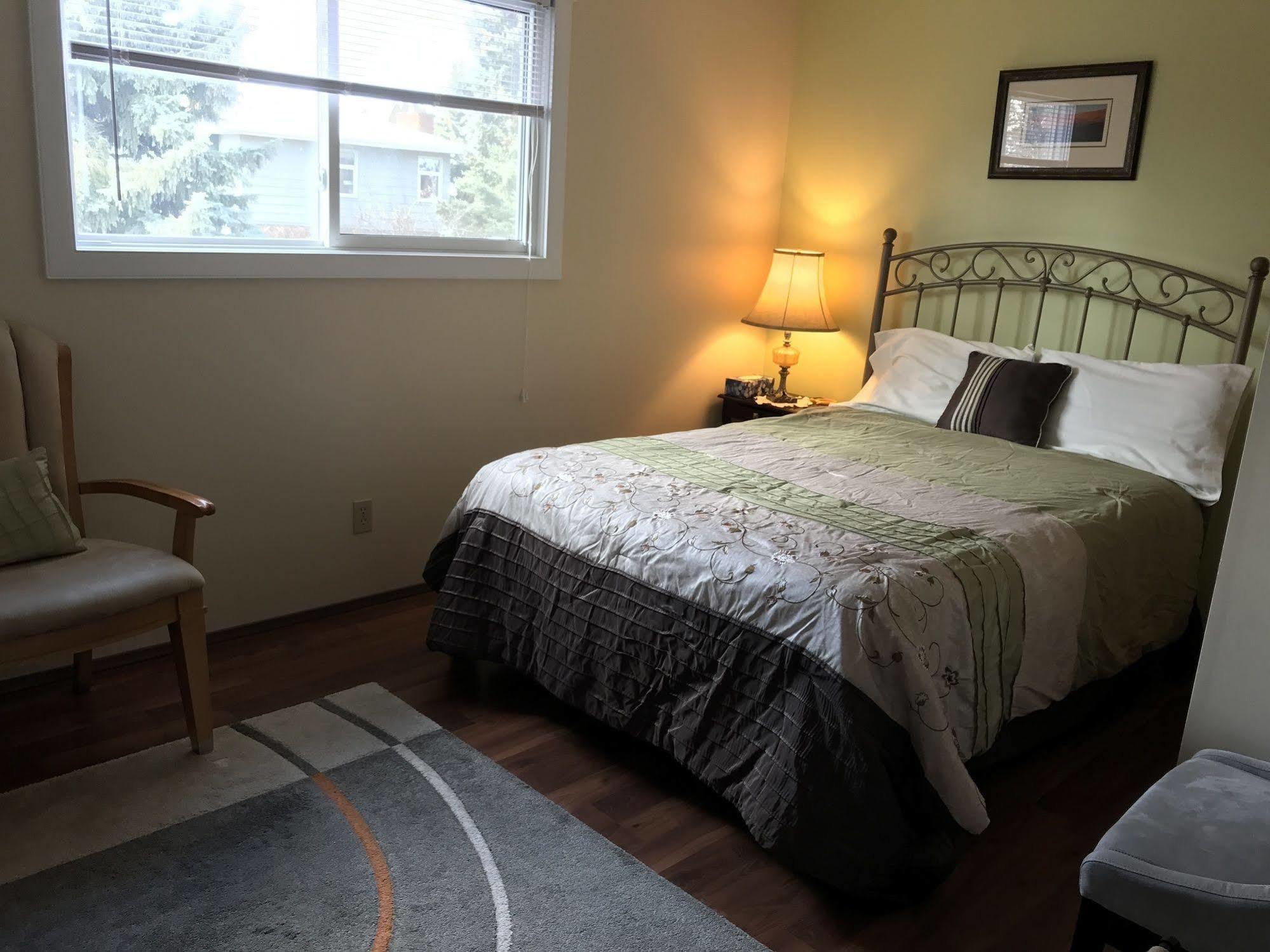 Wild Rose Bed & Breakfast Saskatoon Dış mekan fotoğraf