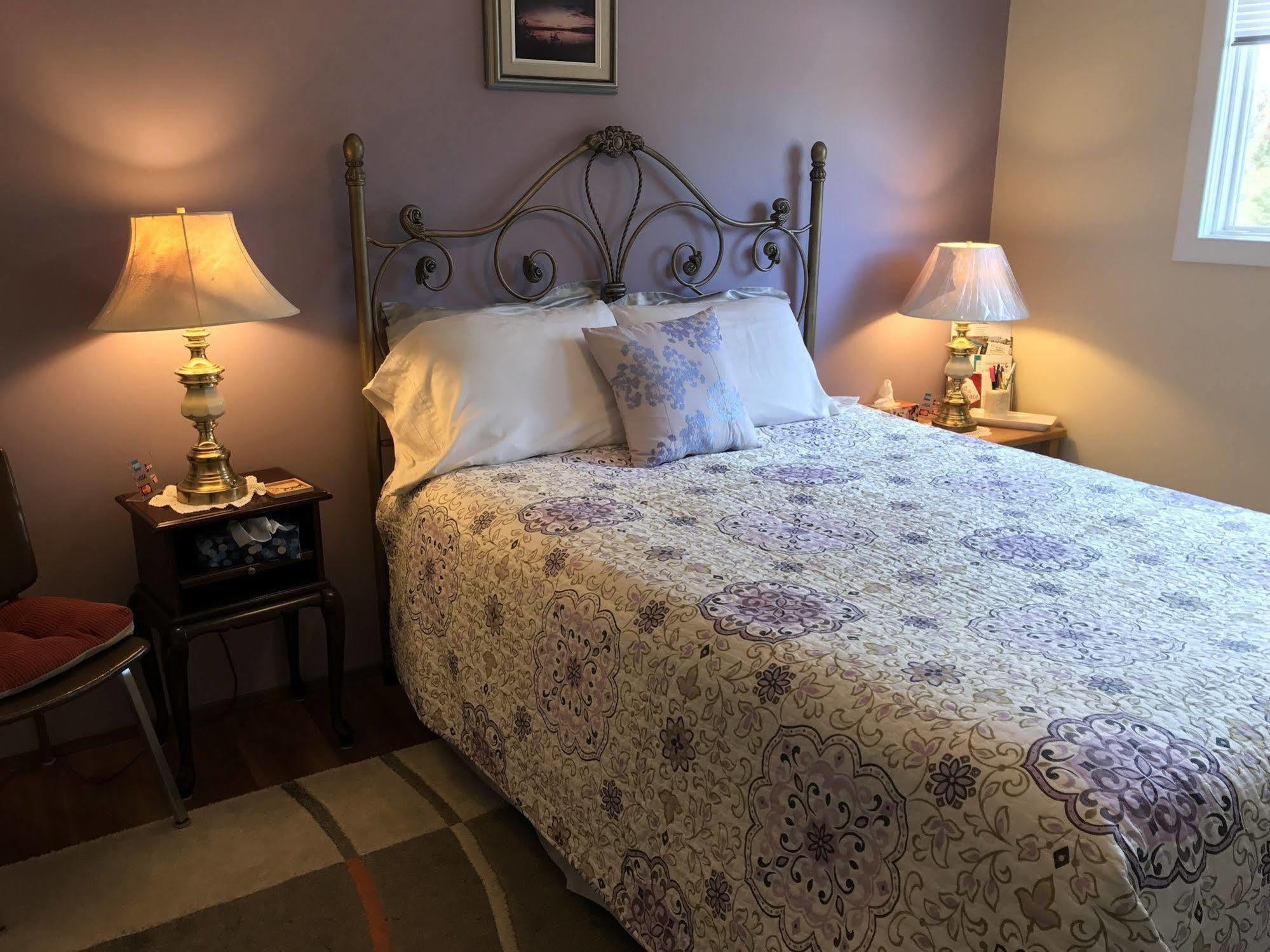 Wild Rose Bed & Breakfast Saskatoon Dış mekan fotoğraf